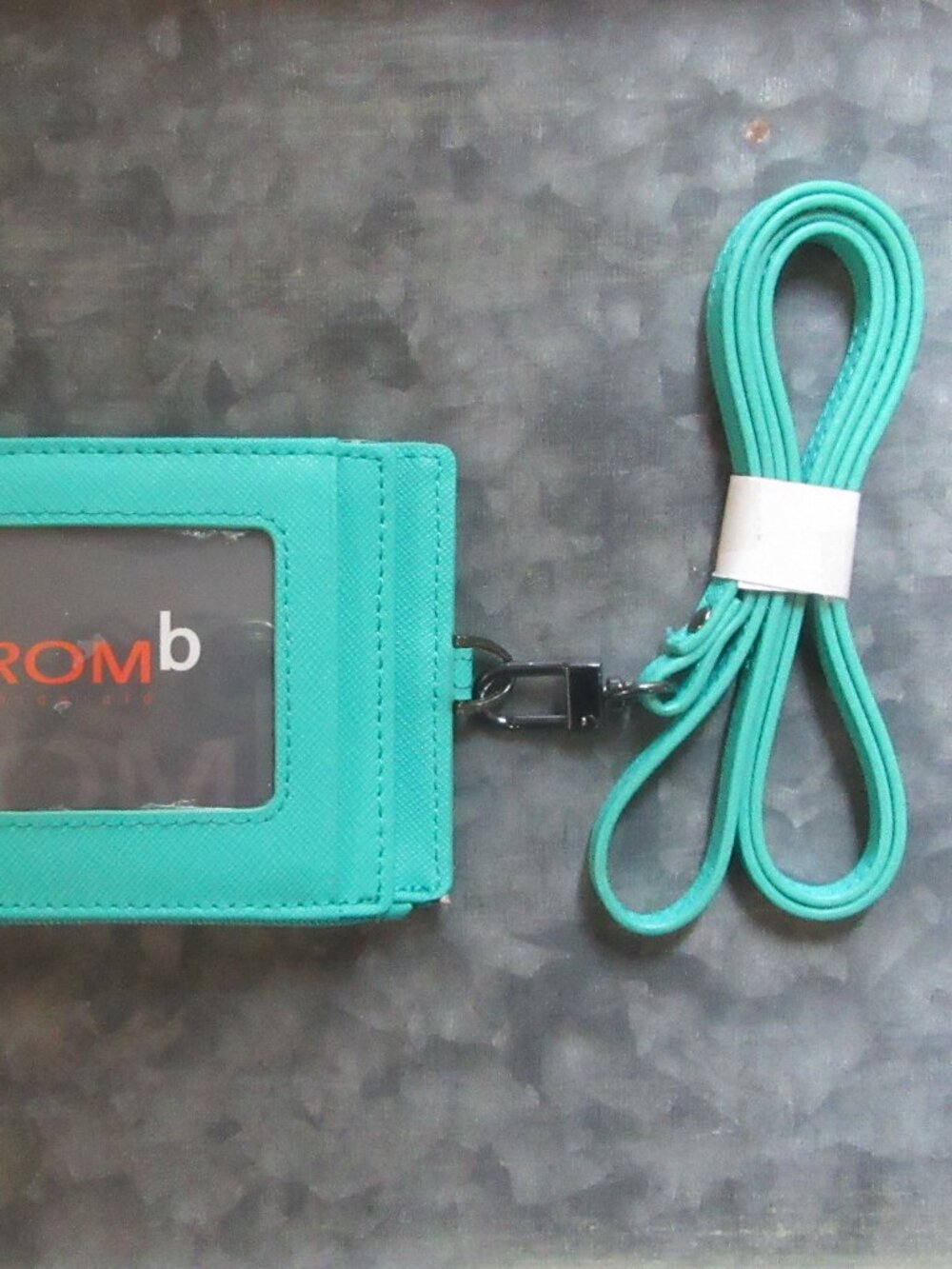 NWT Cowhide Leather Neckstrap ID/C.Card Holder w. Zipper Pocket in Turquoise - Picture 2 of 9